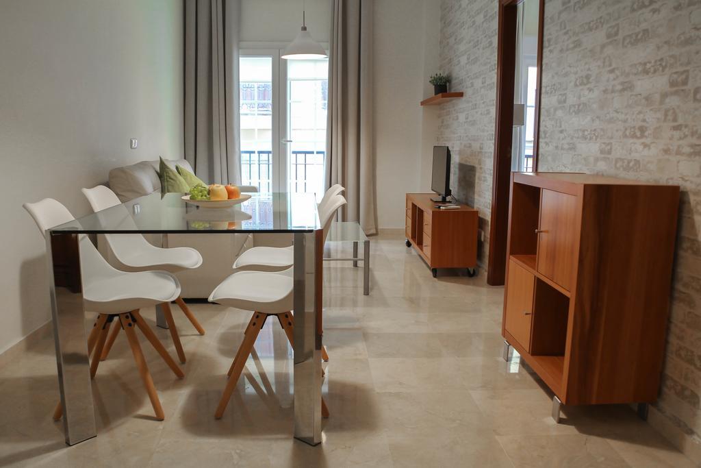 Apartamento Ulises Suite 2 Малага Екстериор снимка